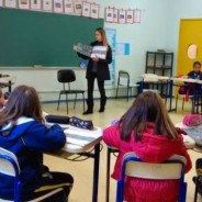 Turma observa para entender pombos da escola